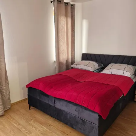Na Starowce Apartmán *